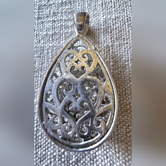 VINTAGE NECKLACE ORIENTAL PENDANT WITH WHITE CRYSTALS - Picture 2 of 3